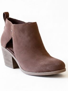 TOMS
Lea Chelsea Booties size 9